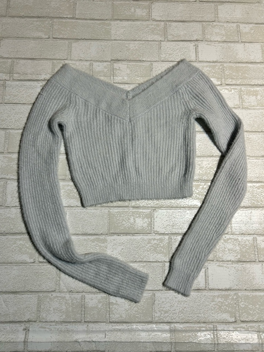 American Eagle Outfitters Off-the-Shoulder Cropped Cozy Sweater Size Small
